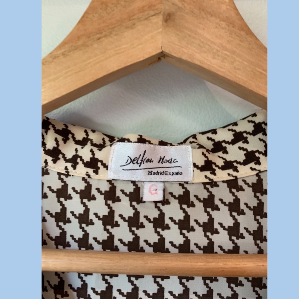 VINTAGE HOUNDSTOOTH BUTTON DOWN FROM SPAIN - Picture 3 of 5